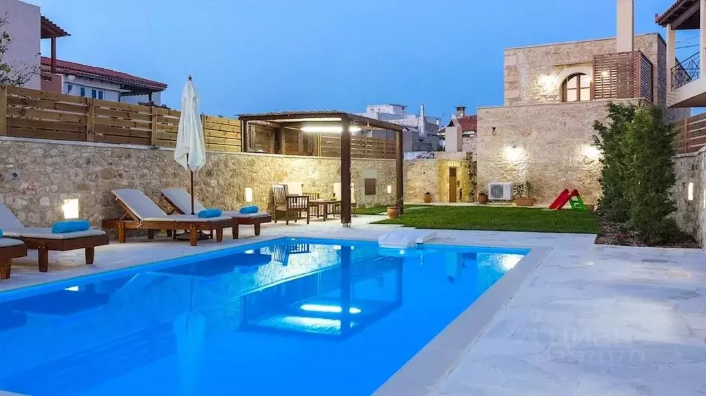 Дом в Краснодарский край, Сочи Сириус пгт, ул. Общинная (190 м) - Фото 1