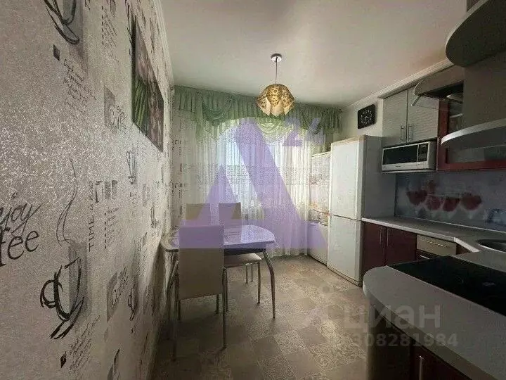 3-к кв. Алтайский край, Бийск Ленинградская ул., 57 (66.1 м) - Фото 0