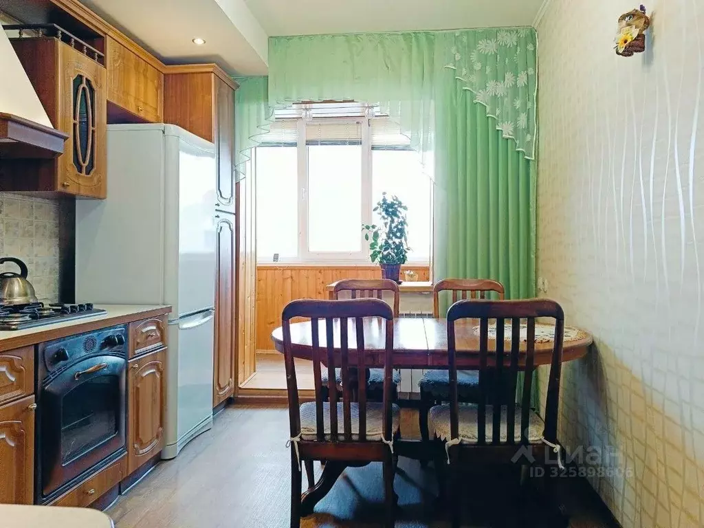 3-к кв. Саратовская область, Саратов ул. Имени А.П. Чехова, 10 (73.3 ... - Фото 2