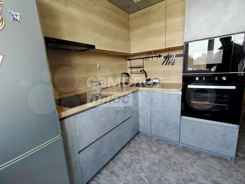 2-к. квартира, 55 м, 4/9 эт. - Фото 0