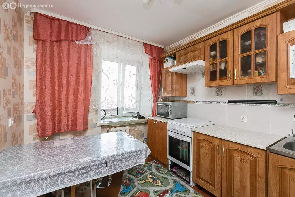 3-комнатная квартира: Тюмень, Пролетарская улица, 116 (59.3 м) - Фото 1