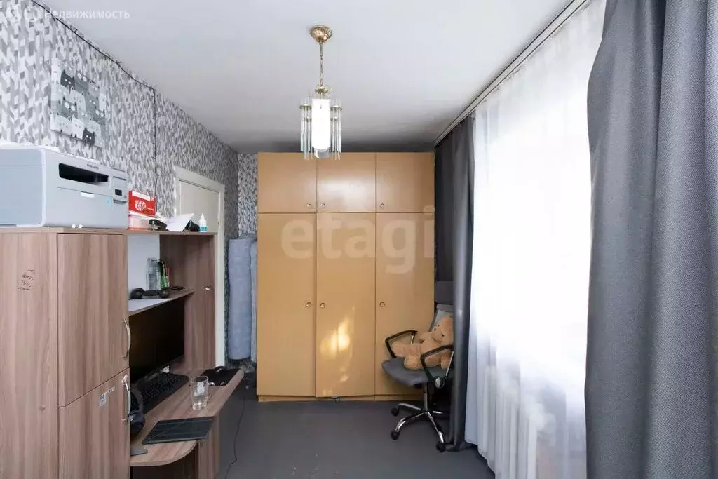 3-комнатная квартира: Тюмень, Харьковская улица, 52 (49.8 м) - Фото 1