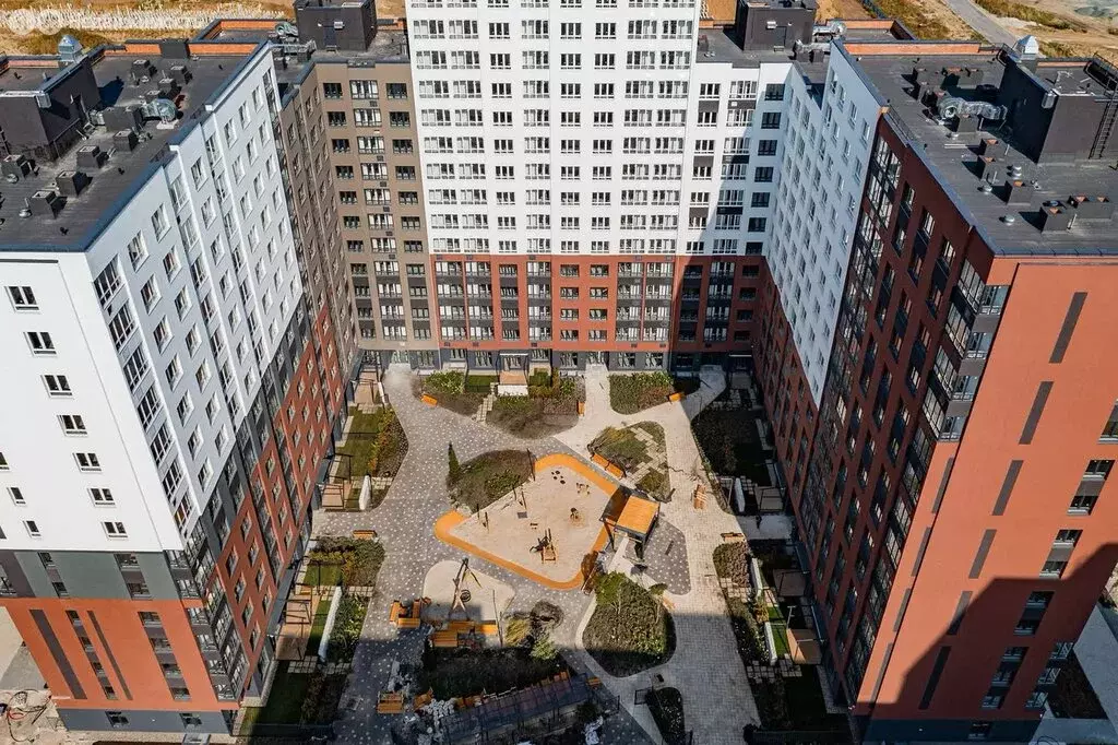 2-комнатная квартира: деревня Патрушева, улица Льва Толстого, 17 (68.7 ... - Фото 2