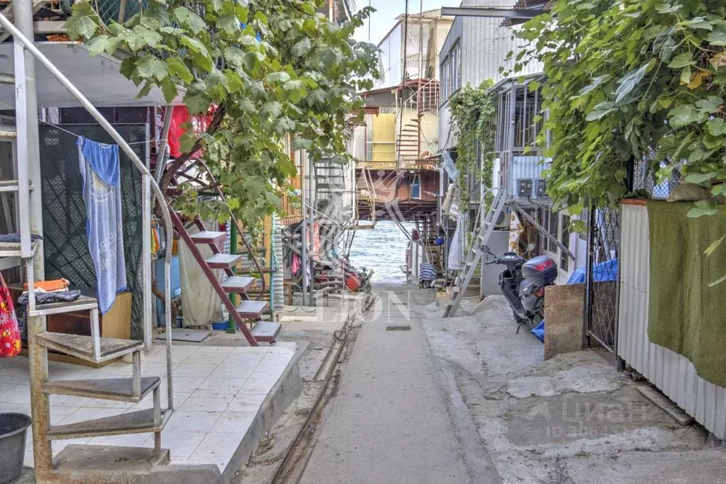 Гараж в Крым, Алушта муниципальный округ, пос. Семидворье пер. ... - Фото 2