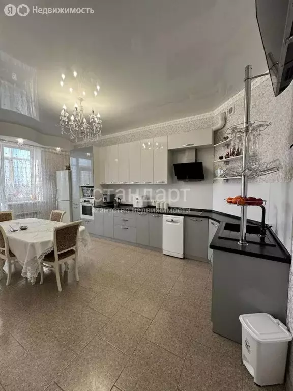 3-комнатная квартира: Ессентуки, Октябрьская улица, 337/3 (120 м) - Фото 1