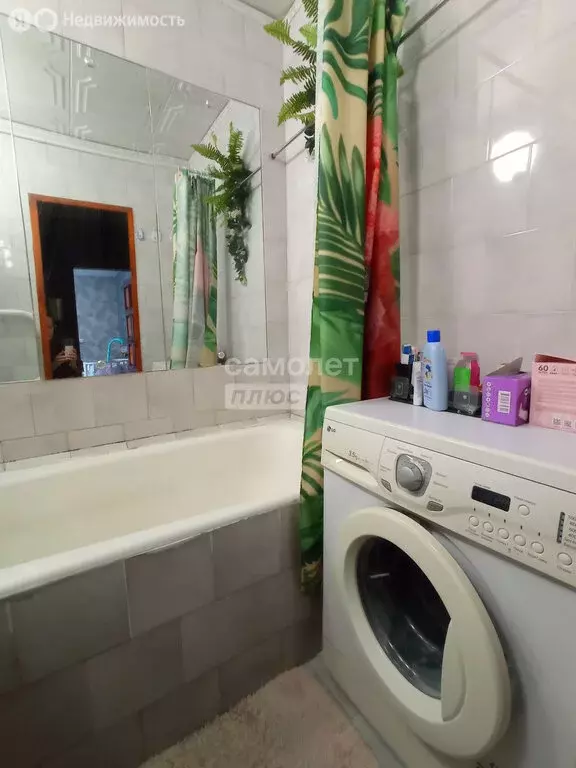 3-комнатная квартира: Волгоград, улица Кирова, 98Б (63.8 м) - Фото 2