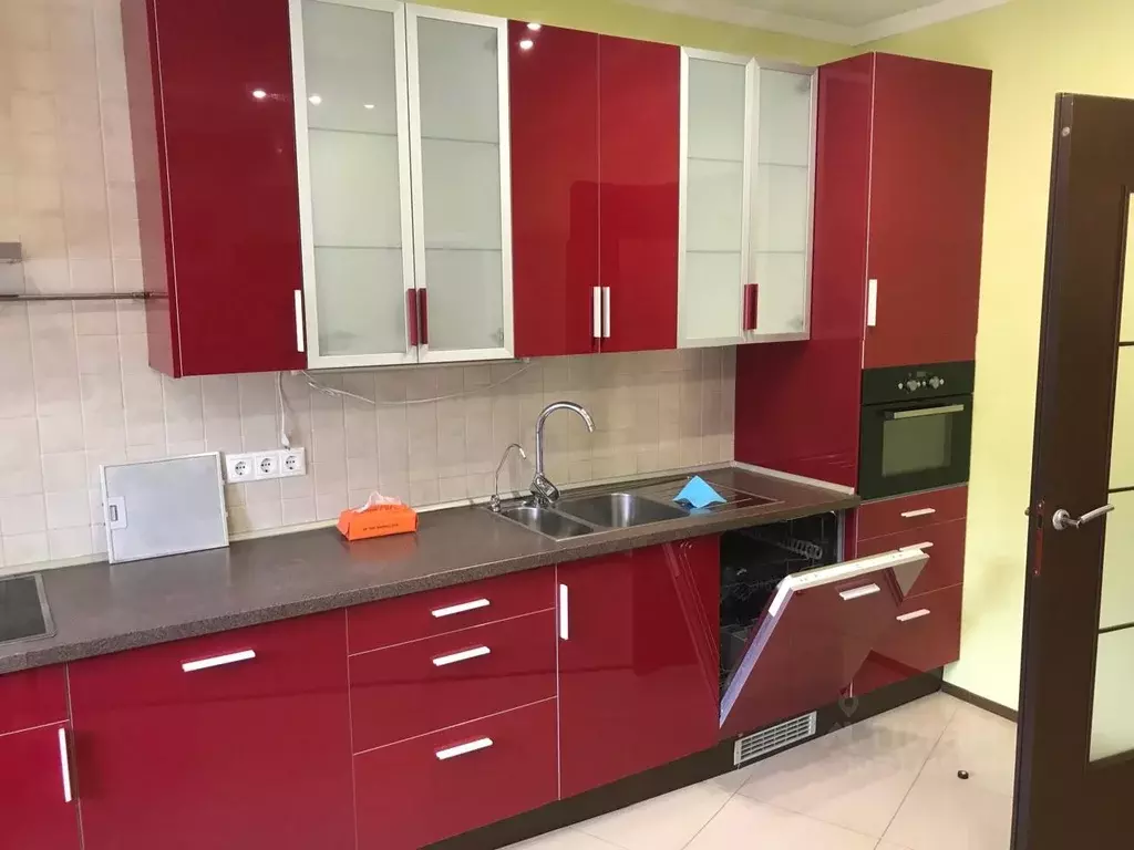 2-к кв. Тюменская область, Тюмень ул. Газовиков, 53к1 (97.0 м) - Фото 0