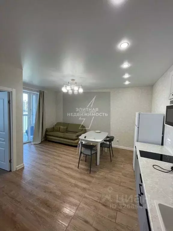 2-к кв. Татарстан, Казань ул. Анаса Тазетдинова, 5/6 (38.0 м) - Фото 1