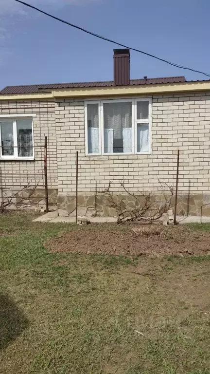 Дом в Саратовская область, Энгельсский район, Красноярское ... - Фото 1