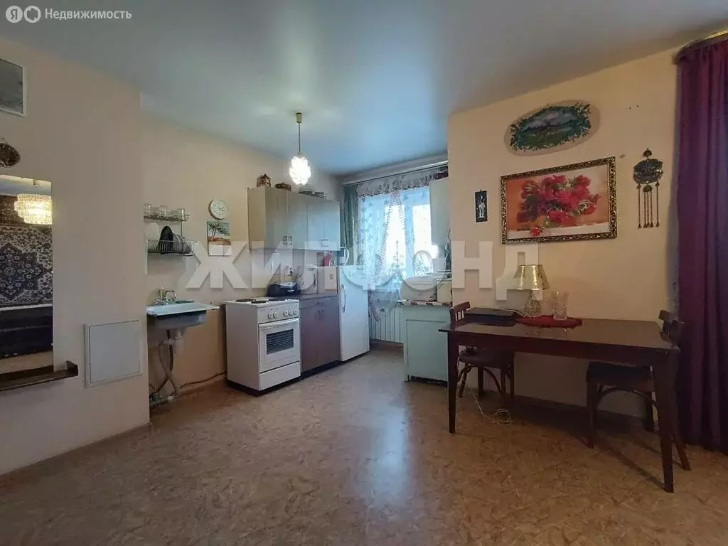 3-комнатная квартира: Иркутск, улица Розы Люксембург, 118/3 (69.1 м) - Фото 1