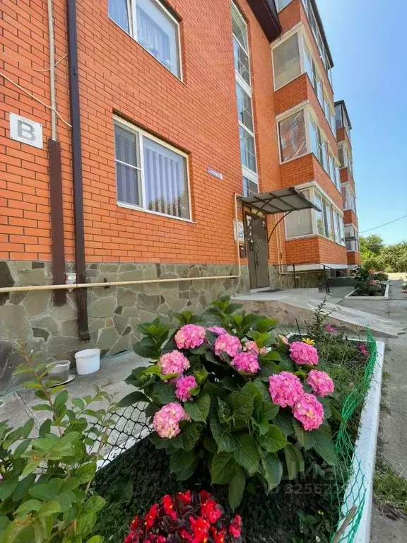 1-к кв. Краснодарский край, Горячий Ключ ул. Кучерявого, 93 (47.0 м) - Фото 1