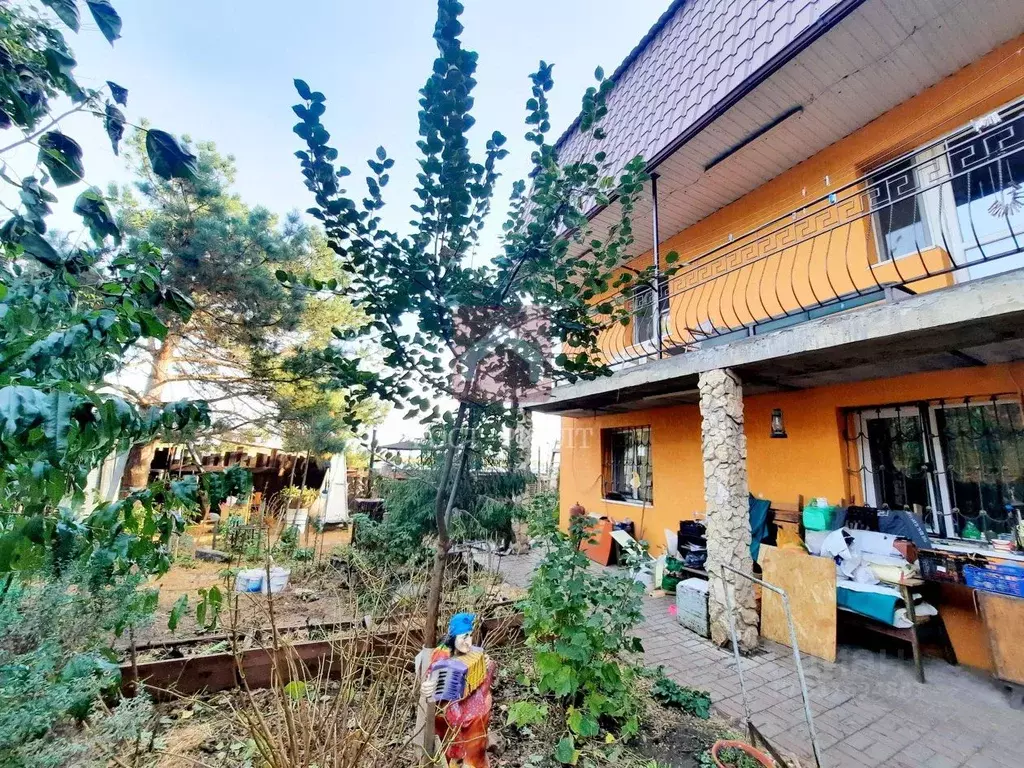 Дом в Саратовская область, Саратов ул. Большая Затонская, 104 (350 м) - Фото 1