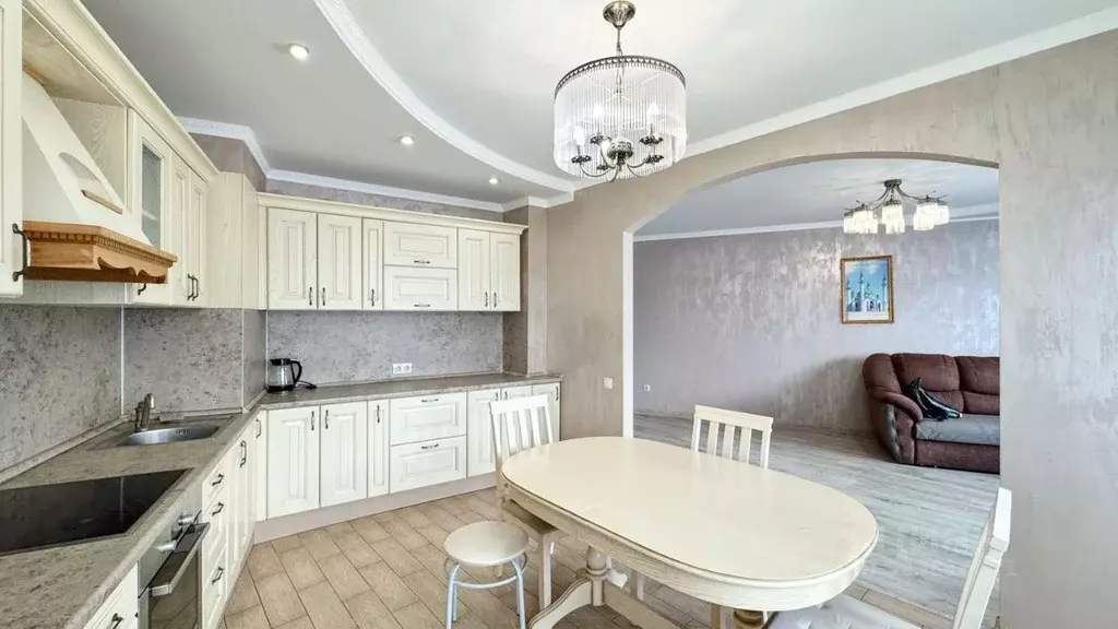 2-к кв. Татарстан, Казань ул. Гастелло, 7 (82.0 м) - Фото 2