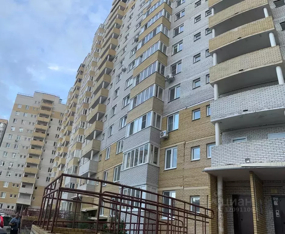 3-к кв. Омская область, Омск Волгоградская ул., 44 (76.0 м) - Фото 1