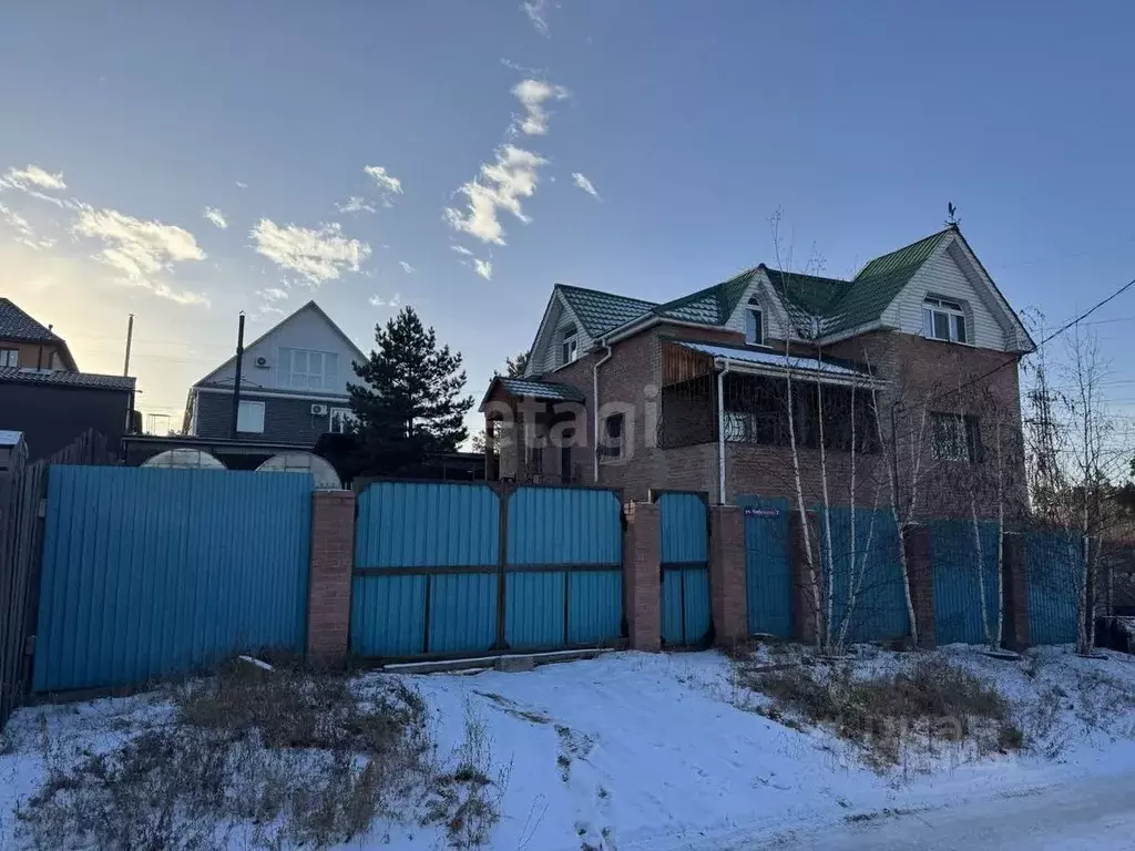 Дом в Бурятия, Улан-Удэ пос. Светлый, ул. Небесная, 1 (284 м) - Фото 1