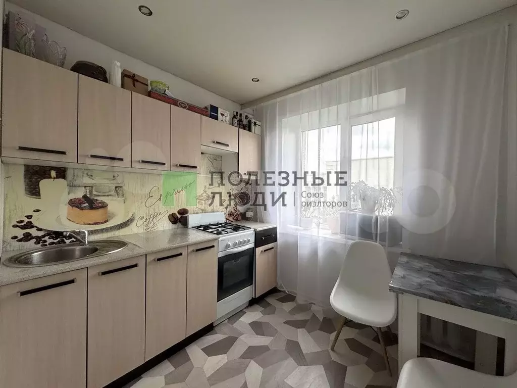 2-к. квартира, 45 м, 5/6 эт. - Фото 0