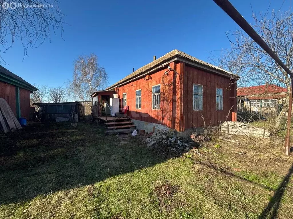 Дом в Балашовский район, рабочий посёлок Пинеровка, улица Ленина (37.5 ... - Фото 1