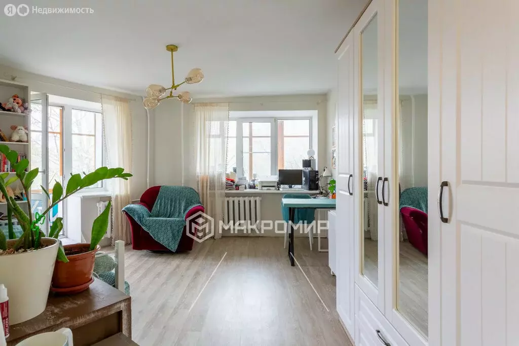 3-комнатная квартира: Киров, улица Ленина, 15 (63.2 м) - Фото 0