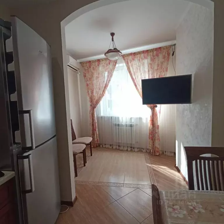 2-к кв. Волгоградская область, Волгоград Новороссийская ул., 8 (64.0 ... - Фото 1