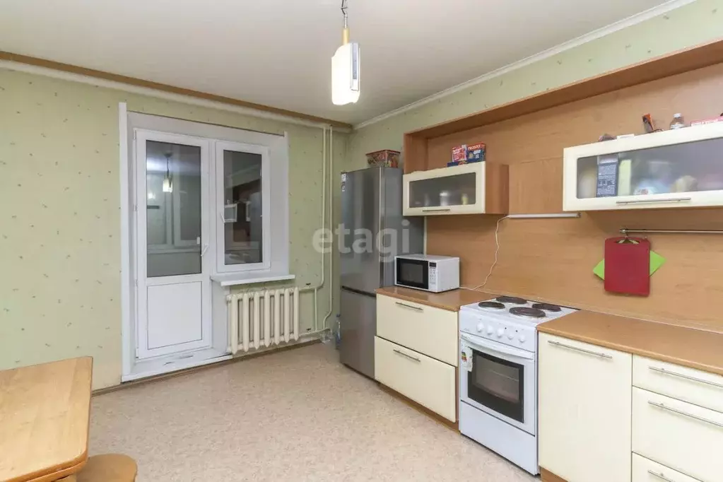 2-к кв. Тюменская область, Тюмень ул. 30 лет Победы, 14 (74.0 м) - Фото 1