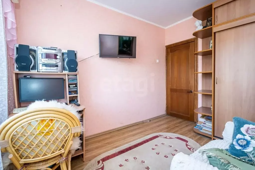 3-к кв. Приморский край, Владивосток ул. Нейбута, 39 (56.0 м) - Фото 1