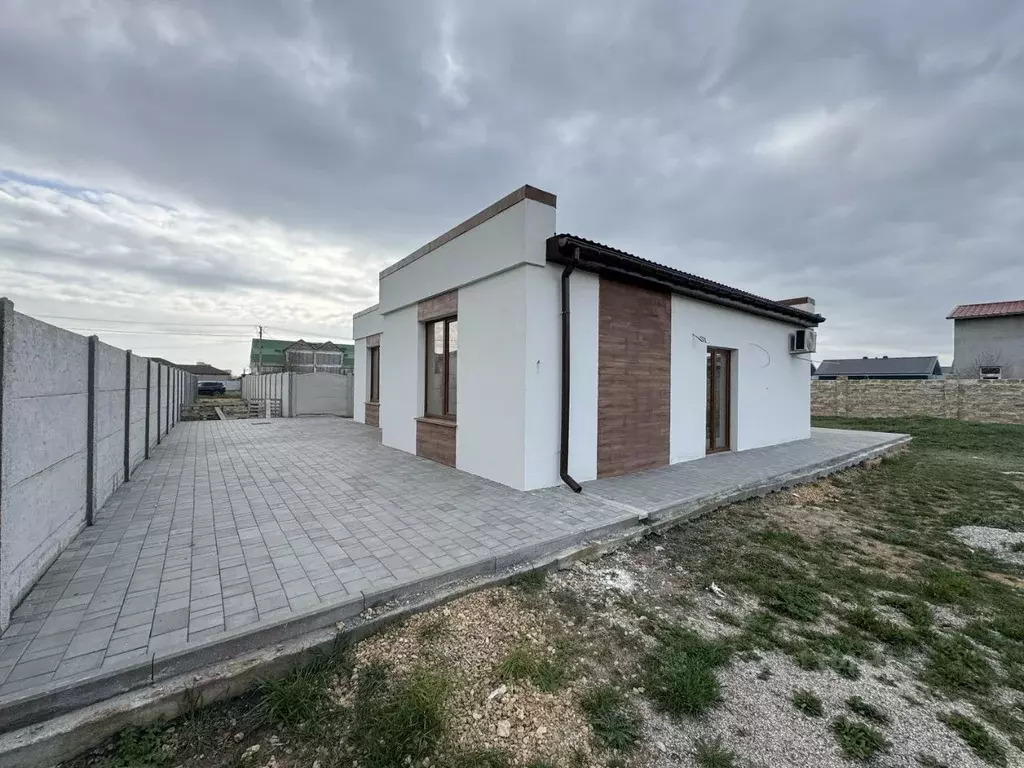 Дом в Крым, Евпатория городской округ, Заозерное пгт ул. Тенистая, 24 ... - Фото 2