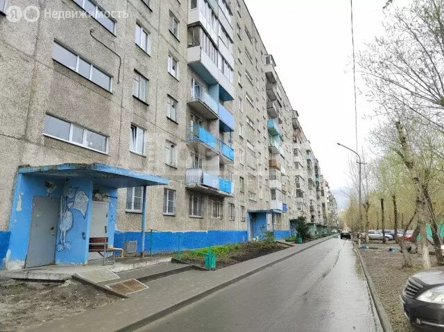 3-комнатная квартира: Омск, проспект Королёва, 16 (62 м) - Фото 1