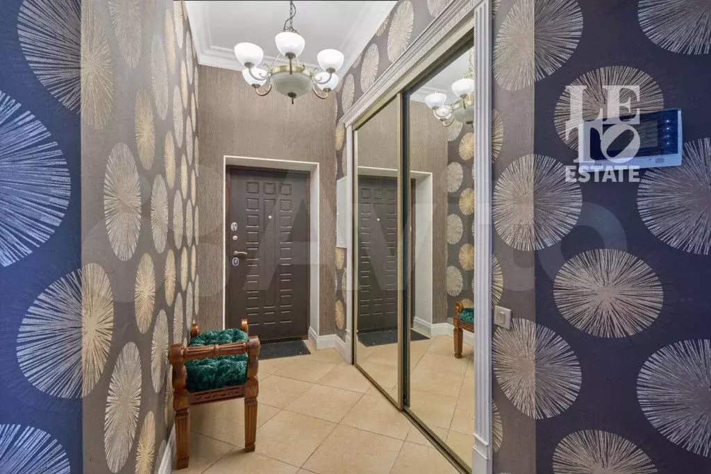 4-к. квартира, 210 м, 4/4 эт. - Фото 1