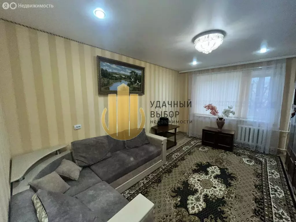 3-комнатная квартира: Белая Калитва, улица Машиностроителей, 13А (62.6 ... - Фото 0
