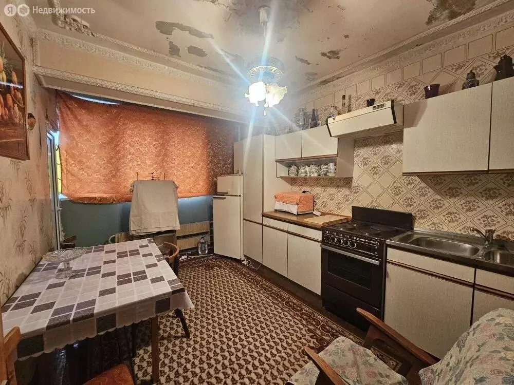 3-комнатная квартира: Кисловодск, проспект Победы, 130 (68 м) - Фото 1