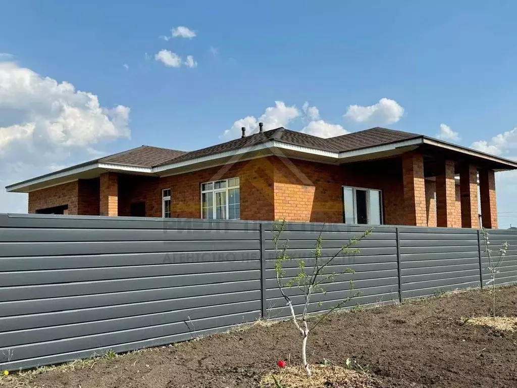 Дом в Белгородская область, Старый Оскол ул. Покровская, 85 (160 м) - Фото 1