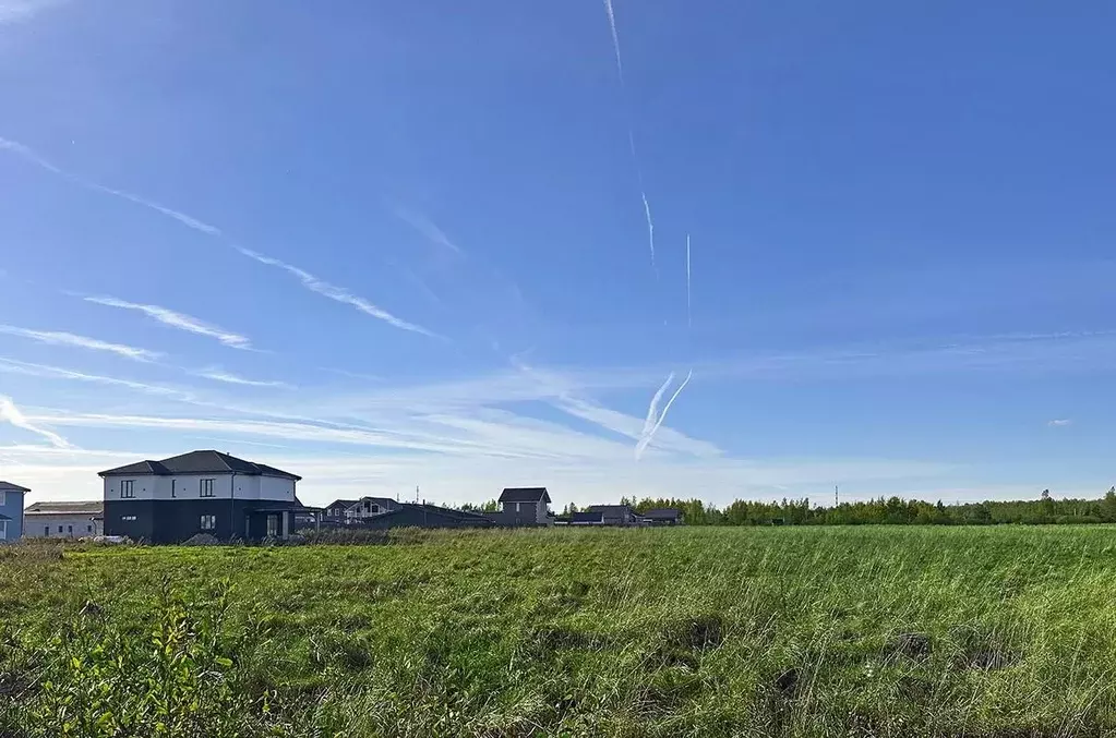 Участок в Санкт-Петербург, Санкт-Петербург, Петергоф ш. Ольгинское, ... - Фото 1
