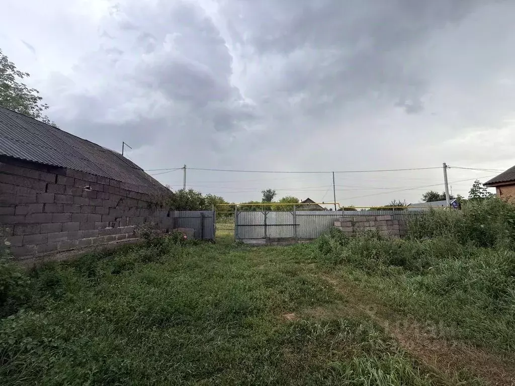 Дом в Оренбургская область, Сакмарский район, с. Украинка Пролетарская ... - Фото 2