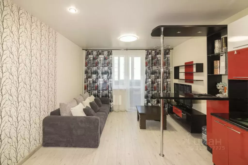 Студия Тюменская область, Тюмень ул. Дмитрия Менделеева, 2 (30.7 м) - Фото 1