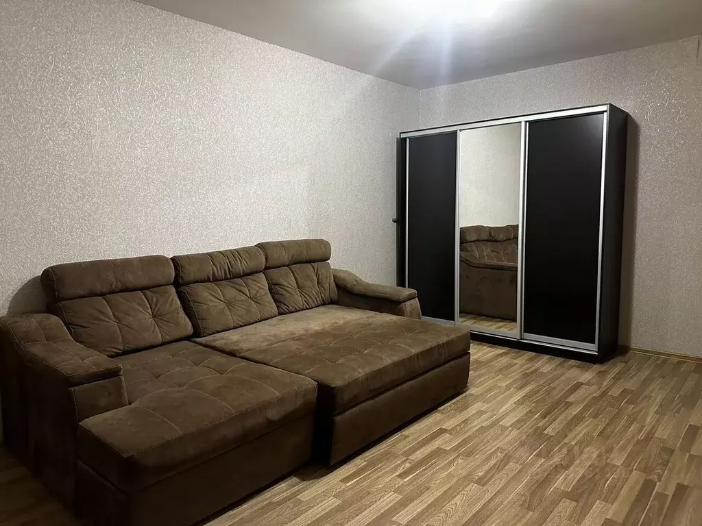 1-к кв. Белгородская область, Старый Оскол Степной мкр, 28 (56.0 м) - Фото 1