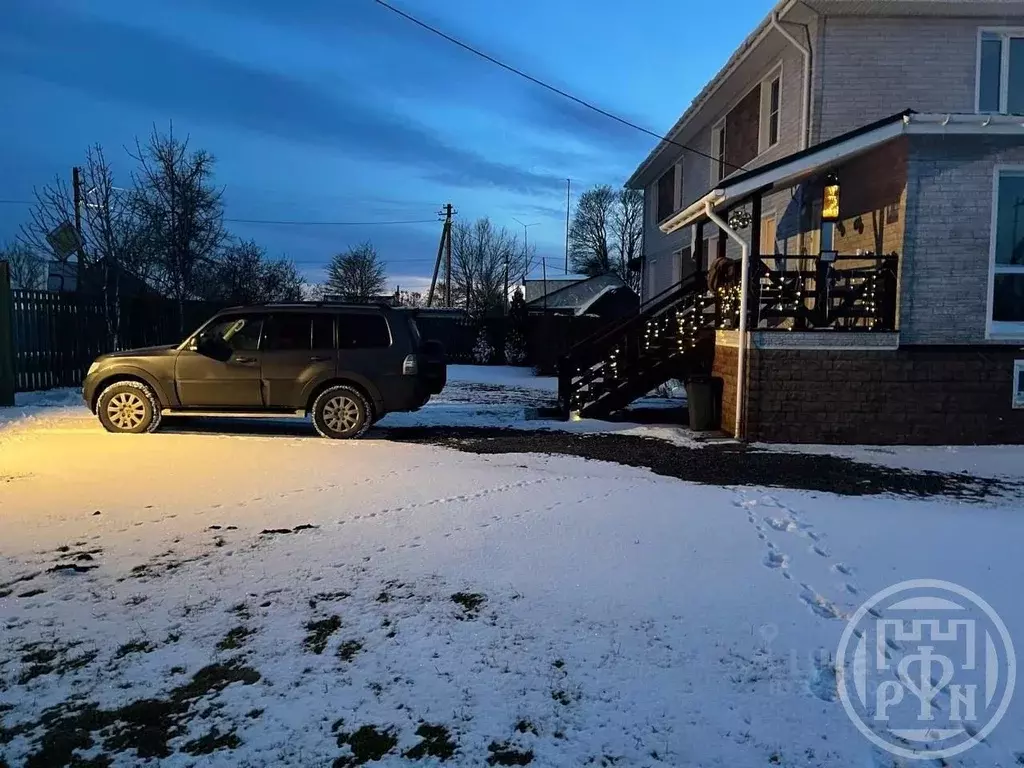 Дом в Ленинградская область, Гатчинский муниципальный округ, д. Изора ... - Фото 1
