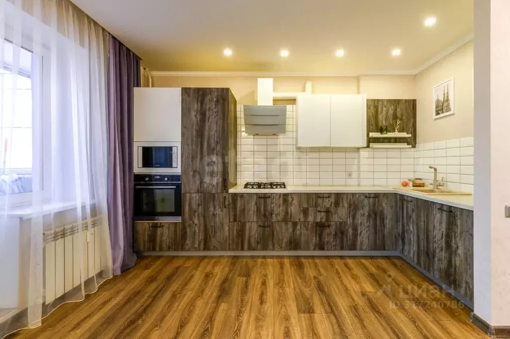 3-к кв. Татарстан, Казань ул. Сибгата Хакима, 5 (97.6 м) - Фото 0