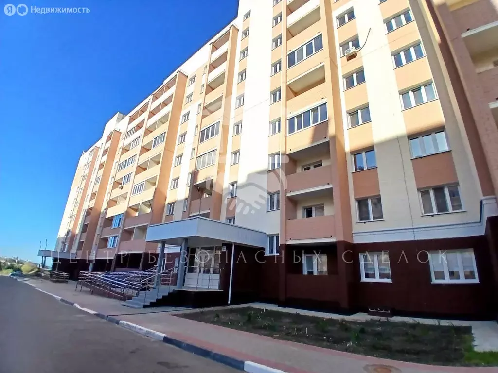3-комнатная квартира: Орёл, ул. Родзевича-Белевича (82.8 м) - Фото 0