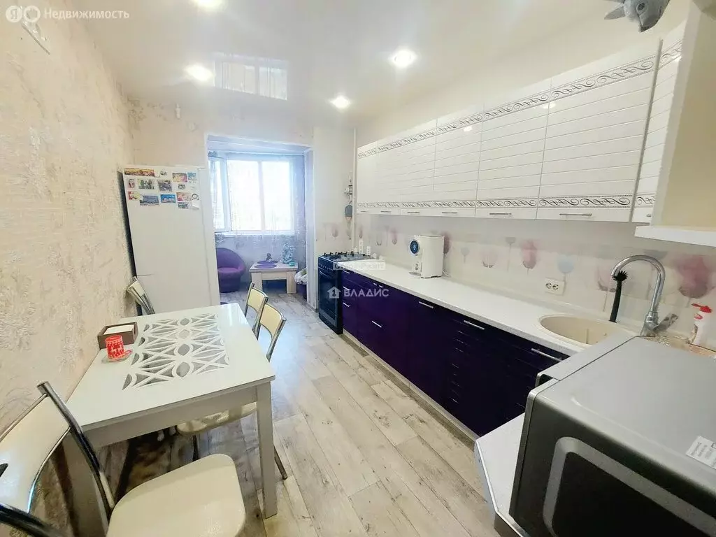 3-комнатная квартира: Керчь, улица Ворошилова, 45 (67.2 м) - Фото 1