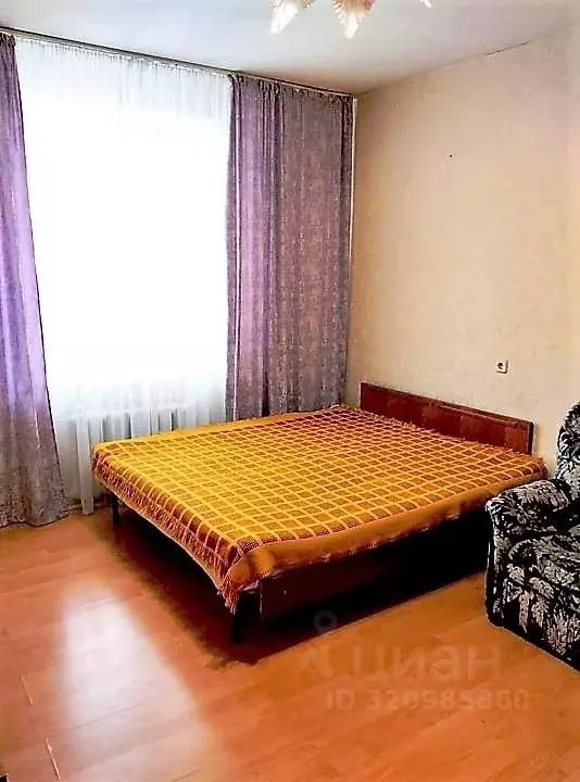 1-к кв. Омская область, Омск просп. Комарова, 17 (40.0 м) - Фото 0