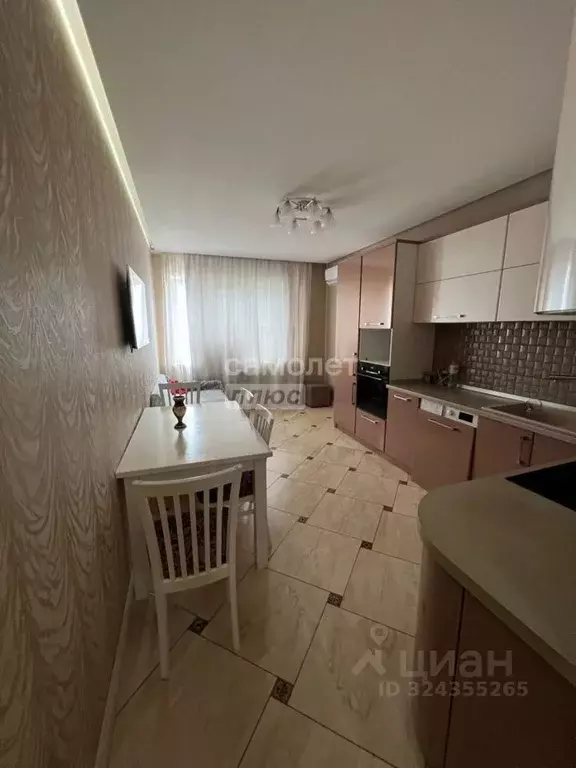 2-к кв. Краснодарский край, Краснодар Уральская ул., 129 (67.0 м) - Фото 1