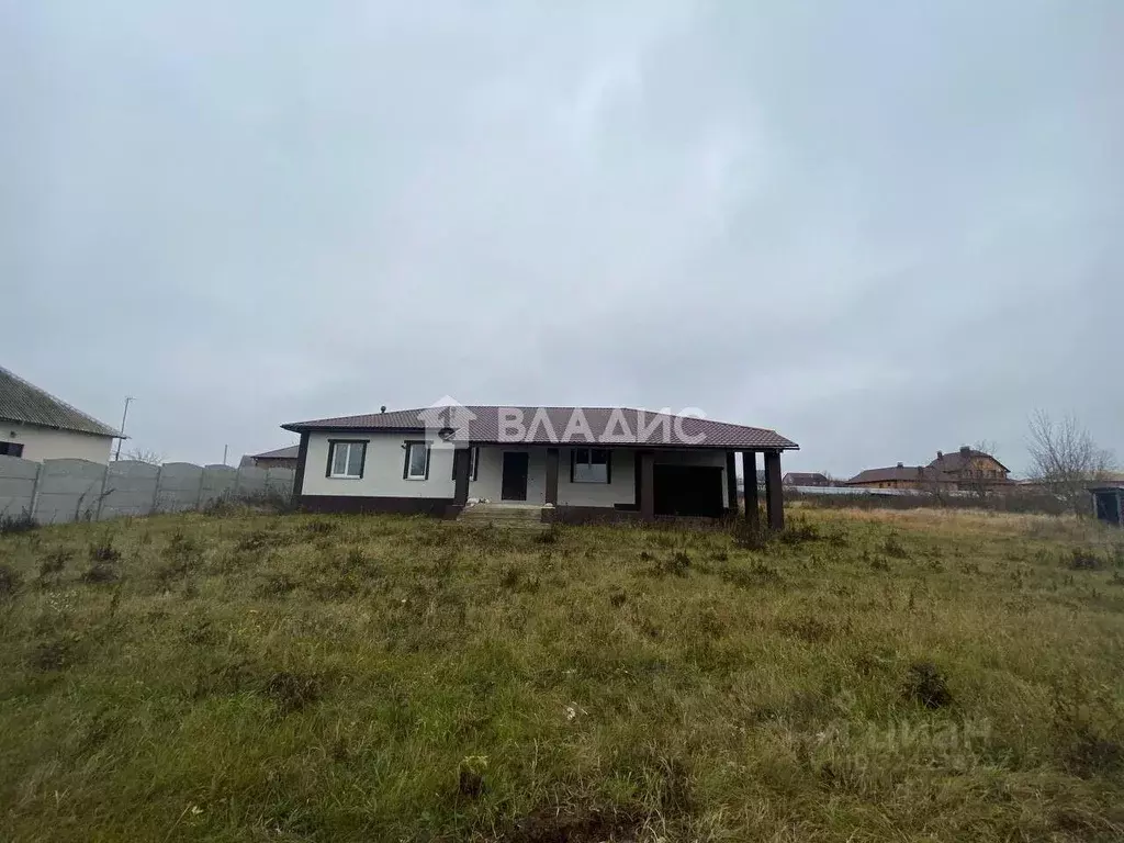 Дом в Белгородская область, Корочанский район, Мелиховское с/пос, с. ... - Фото 2