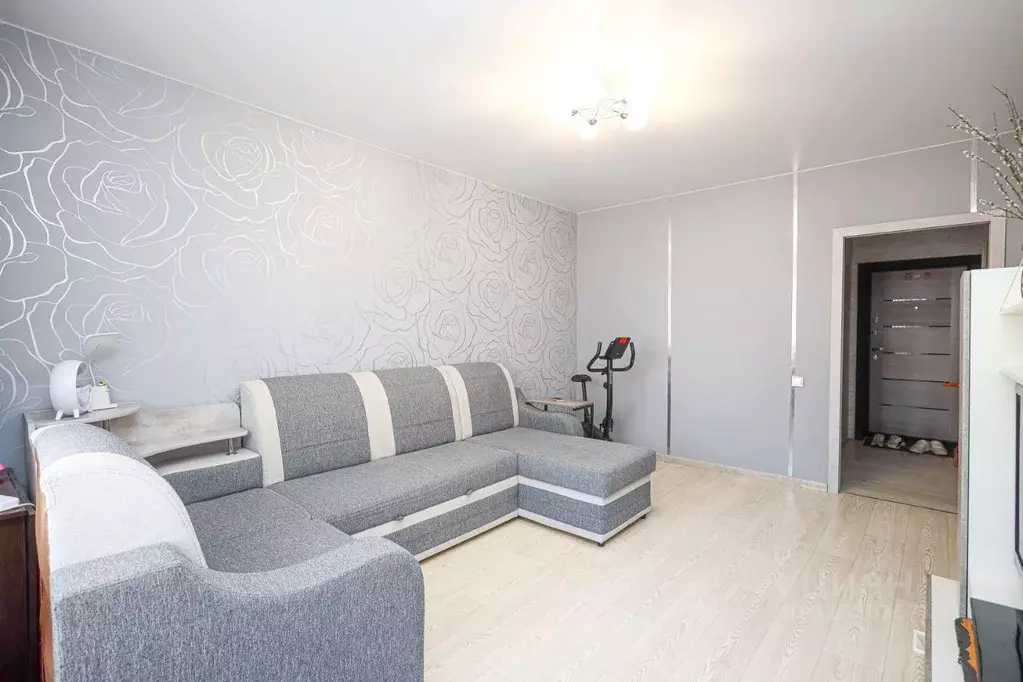 2-к кв. Кемеровская область, Кемерово просп. Шахтеров, 72А (55.5 м) - Фото 1