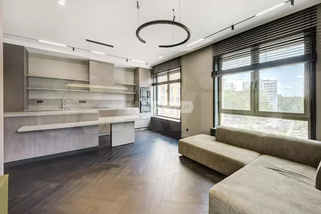 2-к. квартира, 70 м, 4/28 эт. - Фото 0