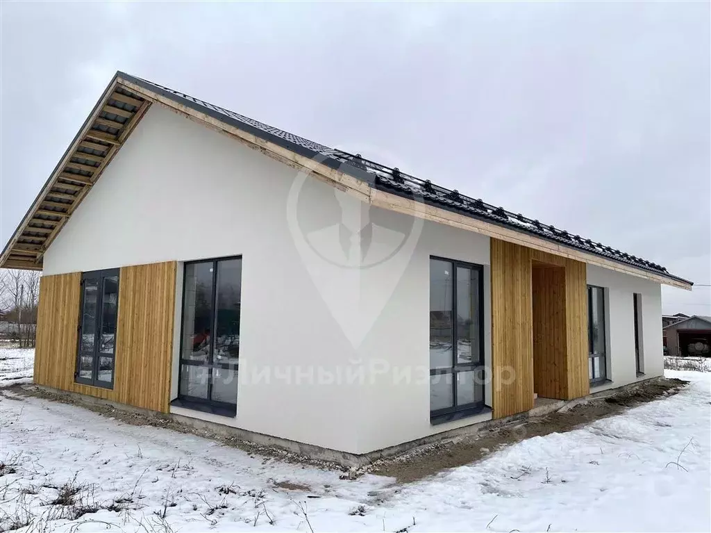 Дом в Рязанская область, Рязанский муниципальный округ, с. Глебово ул. ... - Фото 1