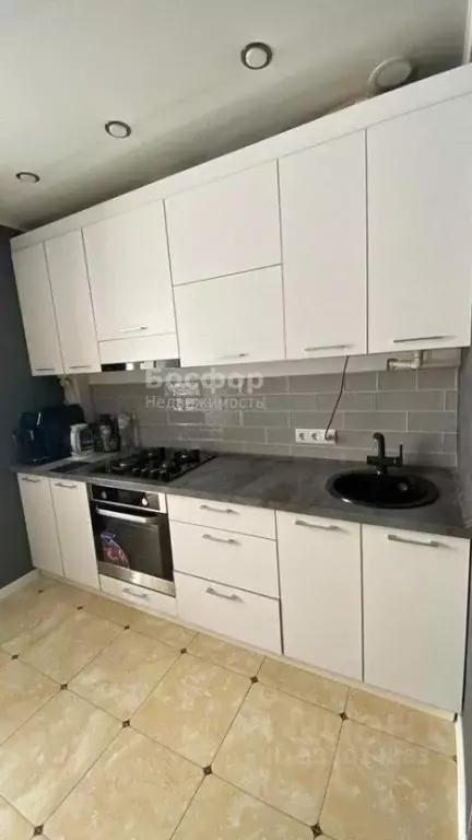 2-к кв. Крым, Феодосия ул. Челнокова, 82Б (54.8 м) - Фото 1
