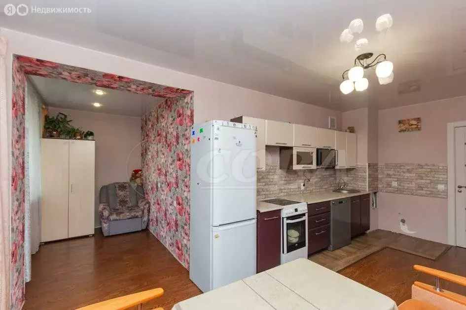 3-комнатная квартира: Боровский, Советская улица, 28 (97 м) - Фото 2