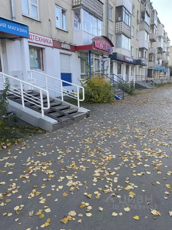 Помещение свободного назначения в Кемеровская область, Кемерово просп. ... - Фото 2