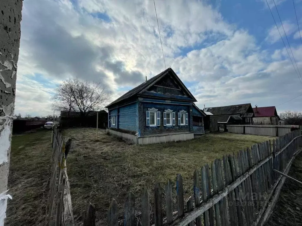 Дом в Самарская область, Сызранский район, с. Старая Рачейка ... - Фото 1