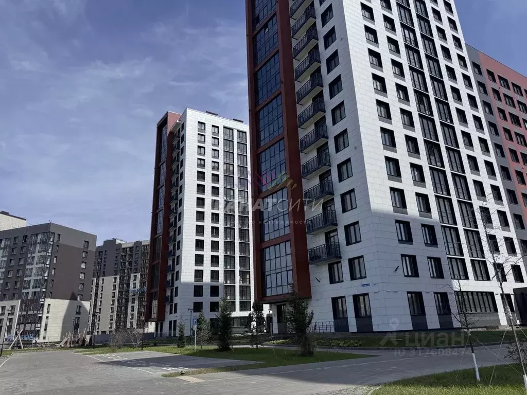 3-к кв. Омская область, Омск Зеленая река мкр, 6 (73.9 м) - Фото 0